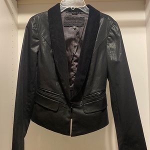 Black guess blazer with velvet